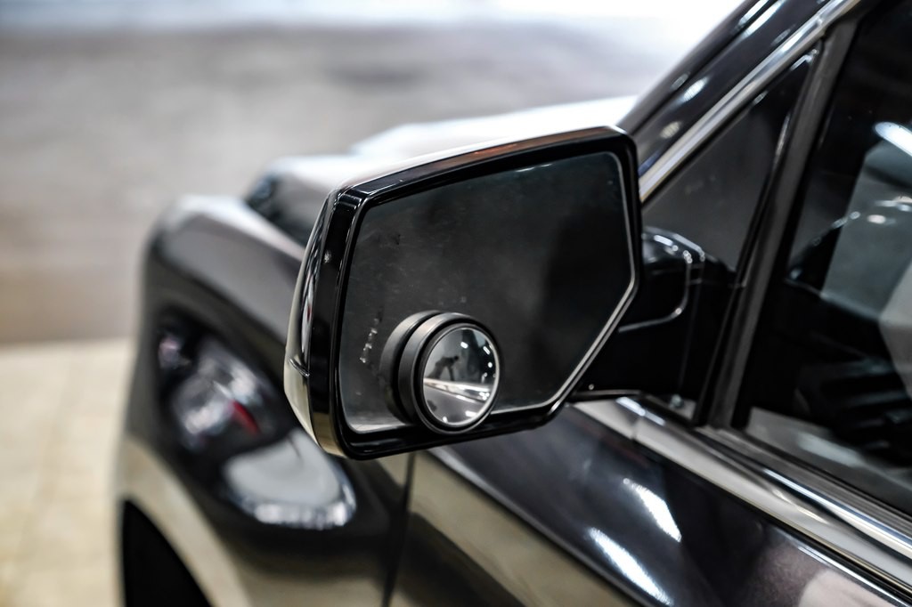 2017 GMC Yukon Image 35