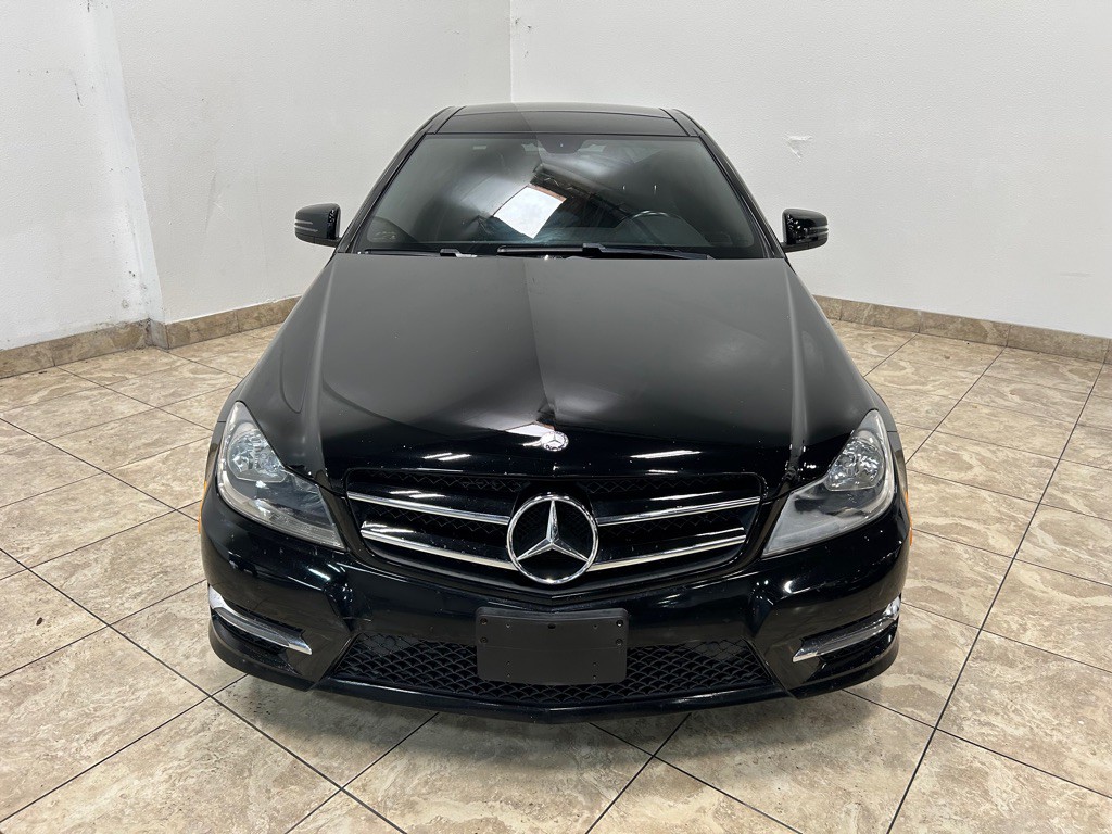 2015 Mercedes-Benz C-Class Image 3