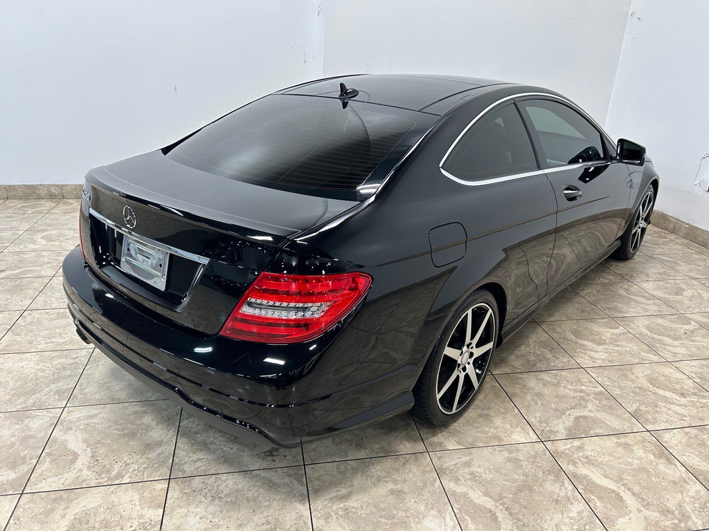 2015 Mercedes-Benz C-Class Image 7