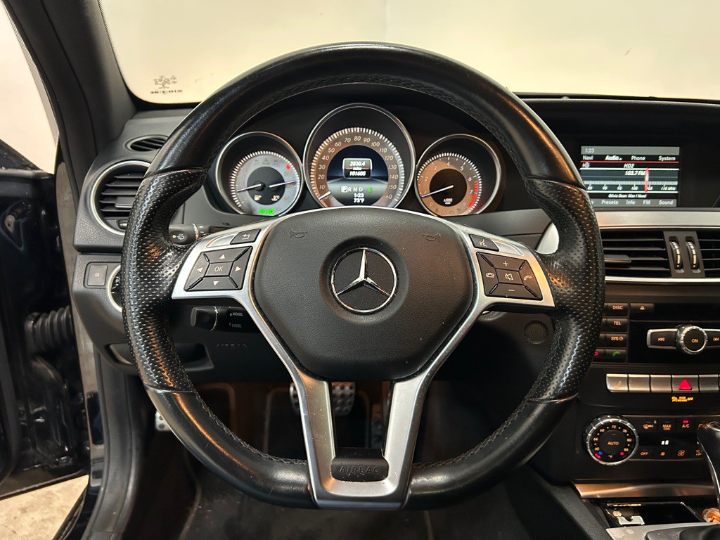 2015 Mercedes-Benz C-Class Image 18