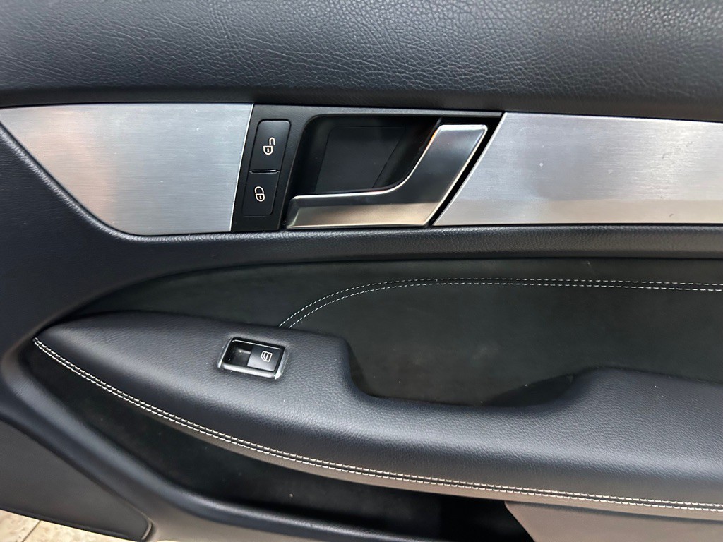 2015 Mercedes-Benz C-Class Image 27