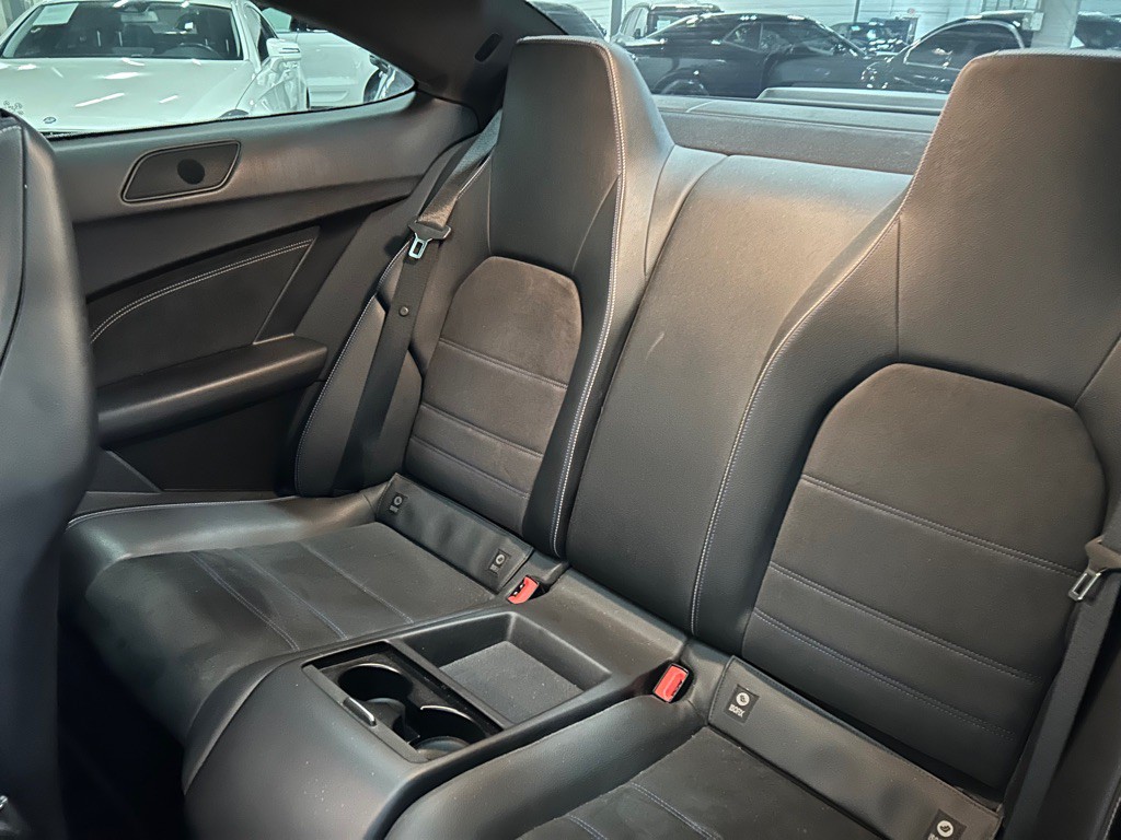 2015 Mercedes-Benz C-Class Image 32