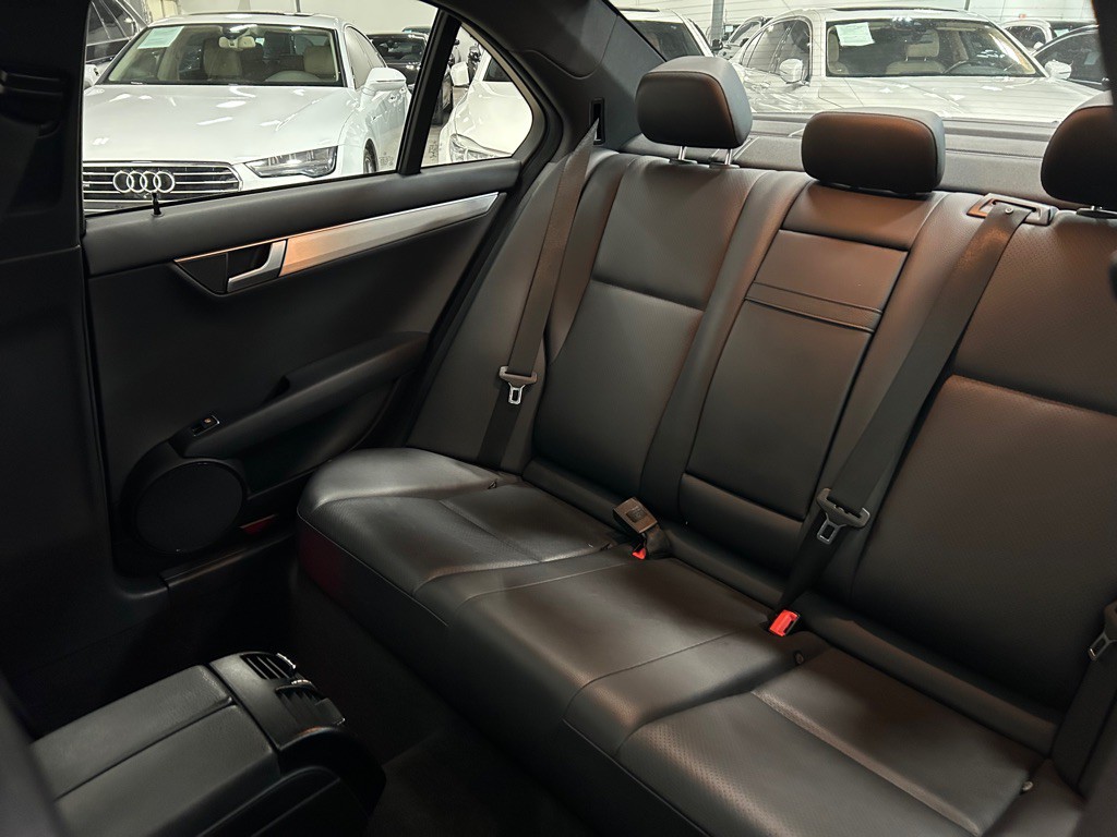 2014 Mercedes-Benz C-Class Image 37