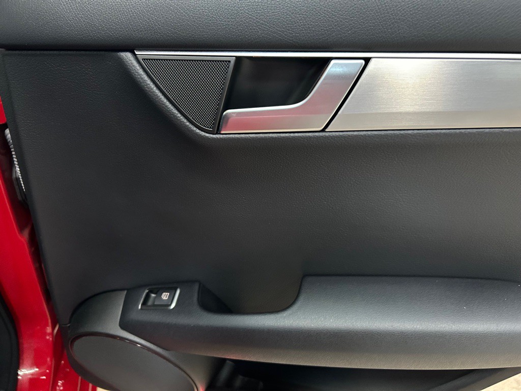2014 Mercedes-Benz C-Class Image 39