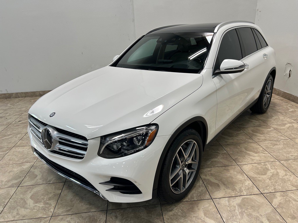 2017 Mercedes-Benz GLC-Class Image 1