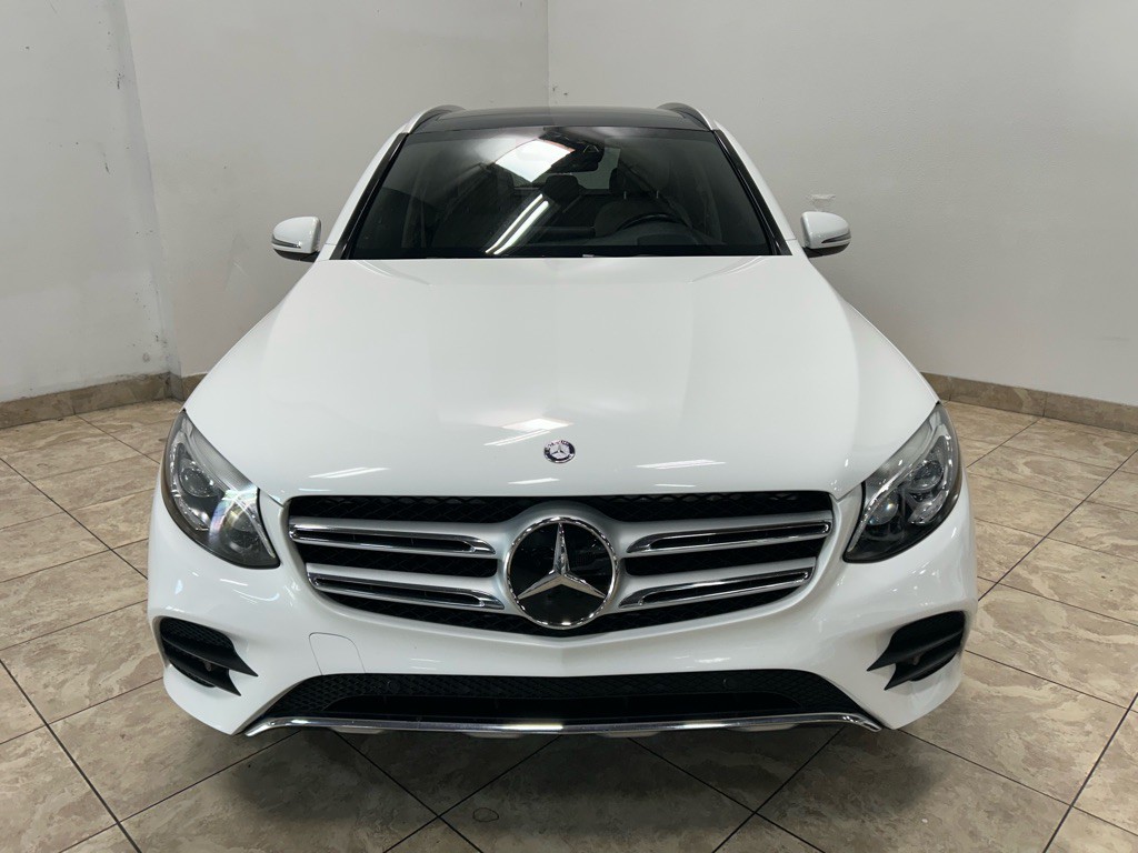 2017 Mercedes-Benz GLC-Class Image 2