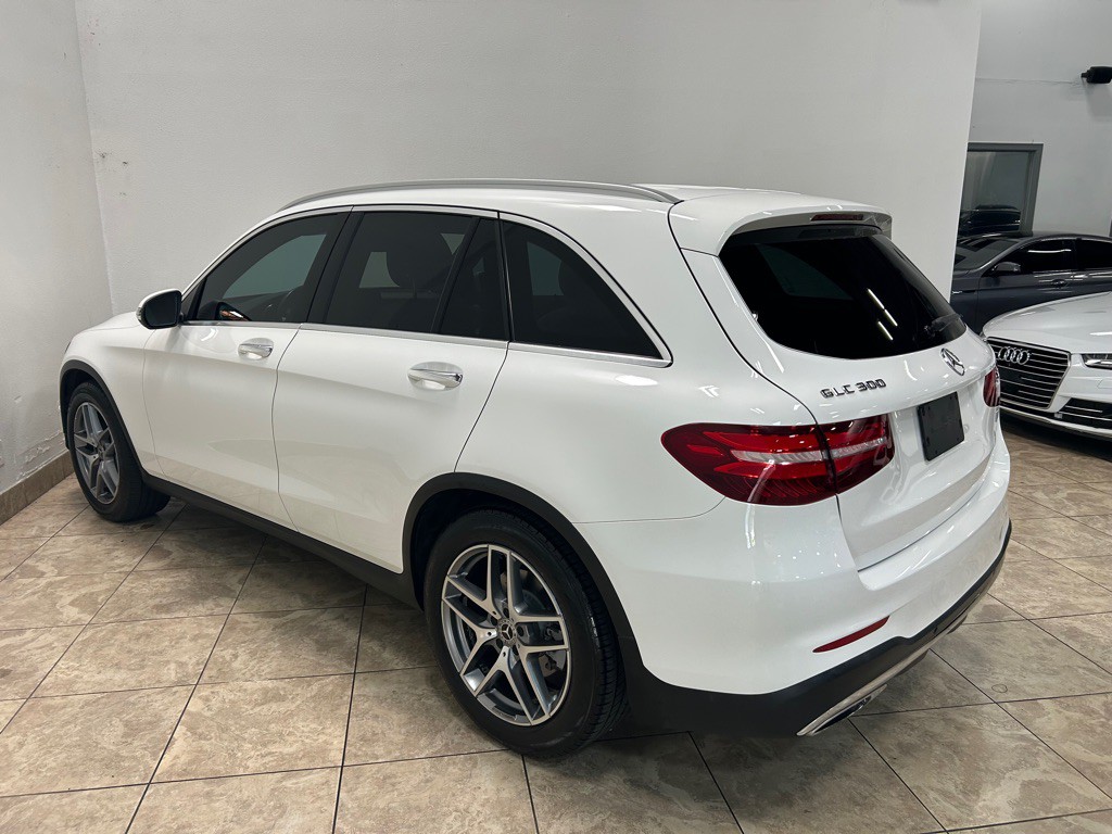 2017 Mercedes-Benz GLC-Class Image 8