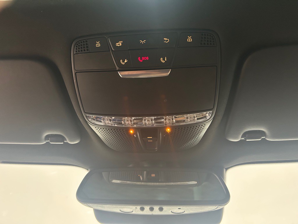 2017 Mercedes-Benz GLC-Class Image 24