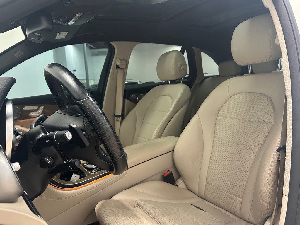2017 Mercedes-Benz GLC-Class Image 26