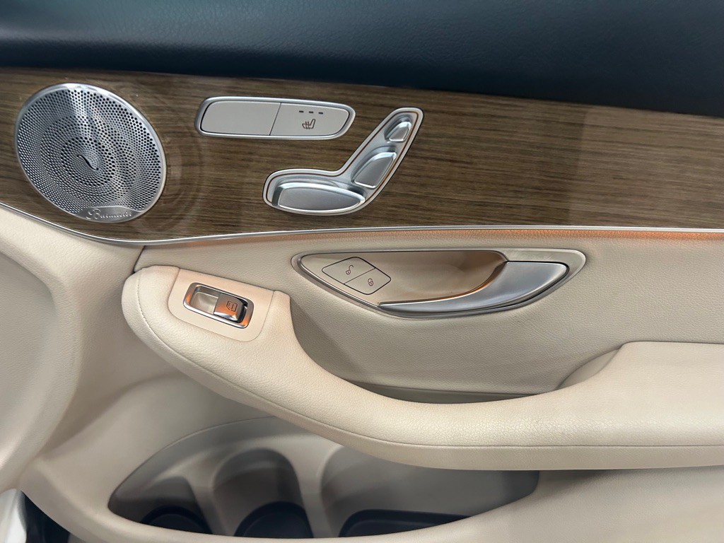 2017 Mercedes-Benz GLC-Class Image 28