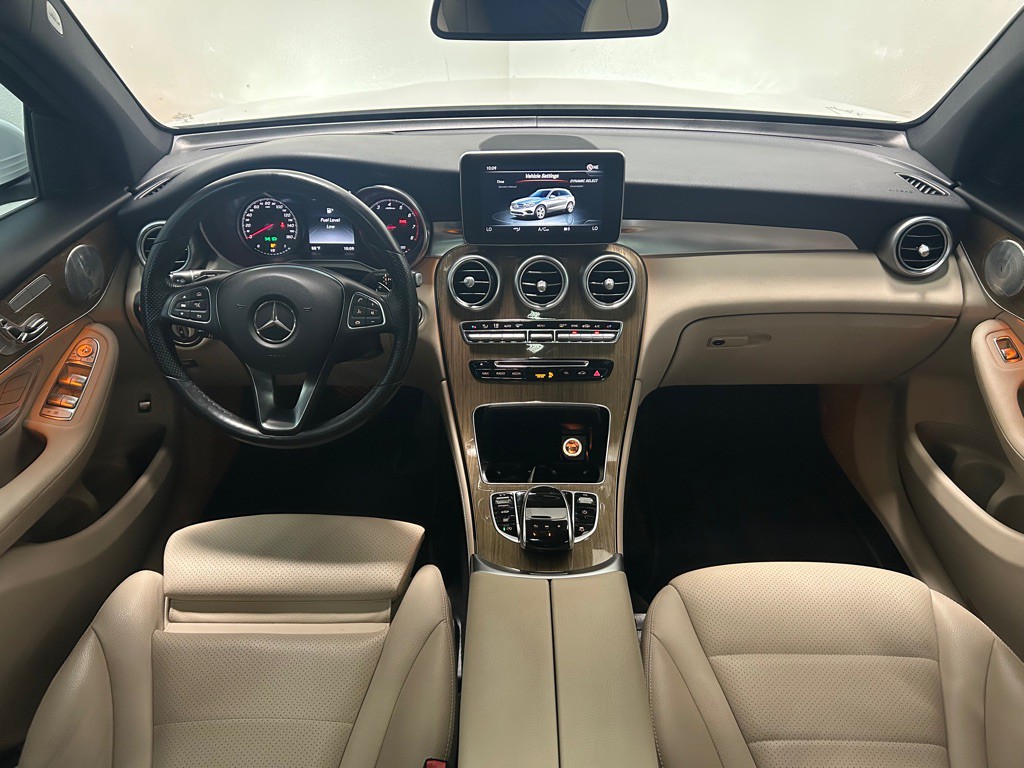 2017 Mercedes-Benz GLC-Class Image 31