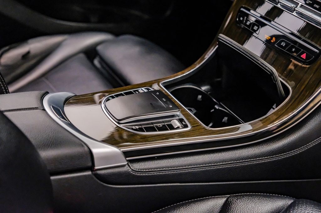 2020 Mercedes-Benz GLC-Class Image 20