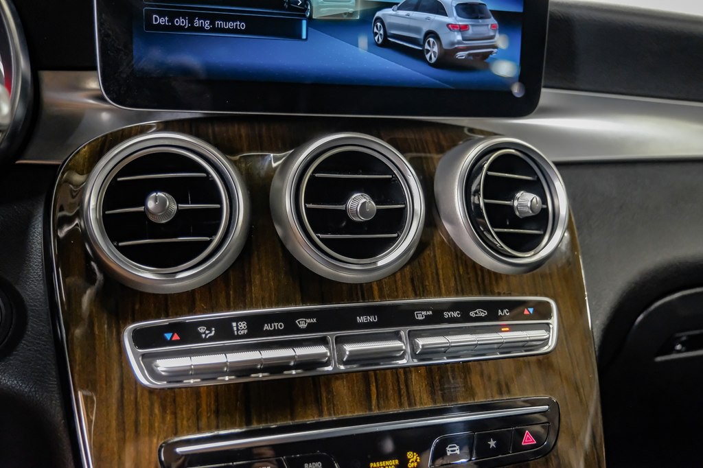 2020 Mercedes-Benz GLC-Class Image 24
