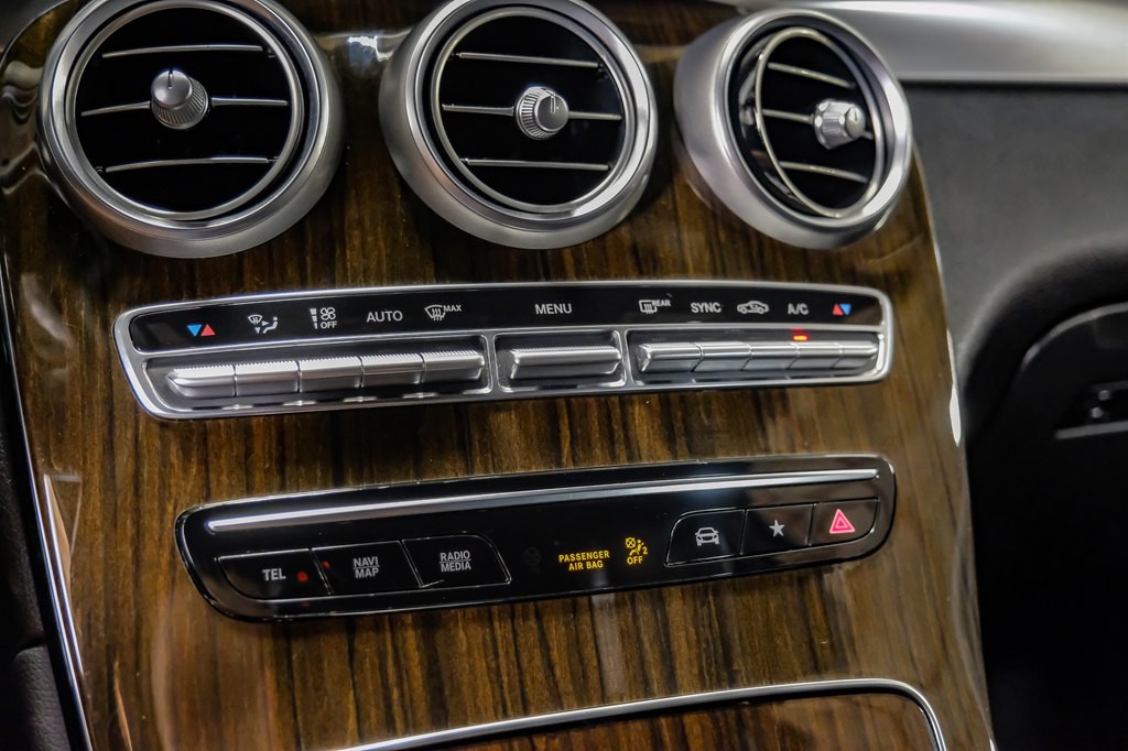 2020 Mercedes-Benz GLC-Class Image 25