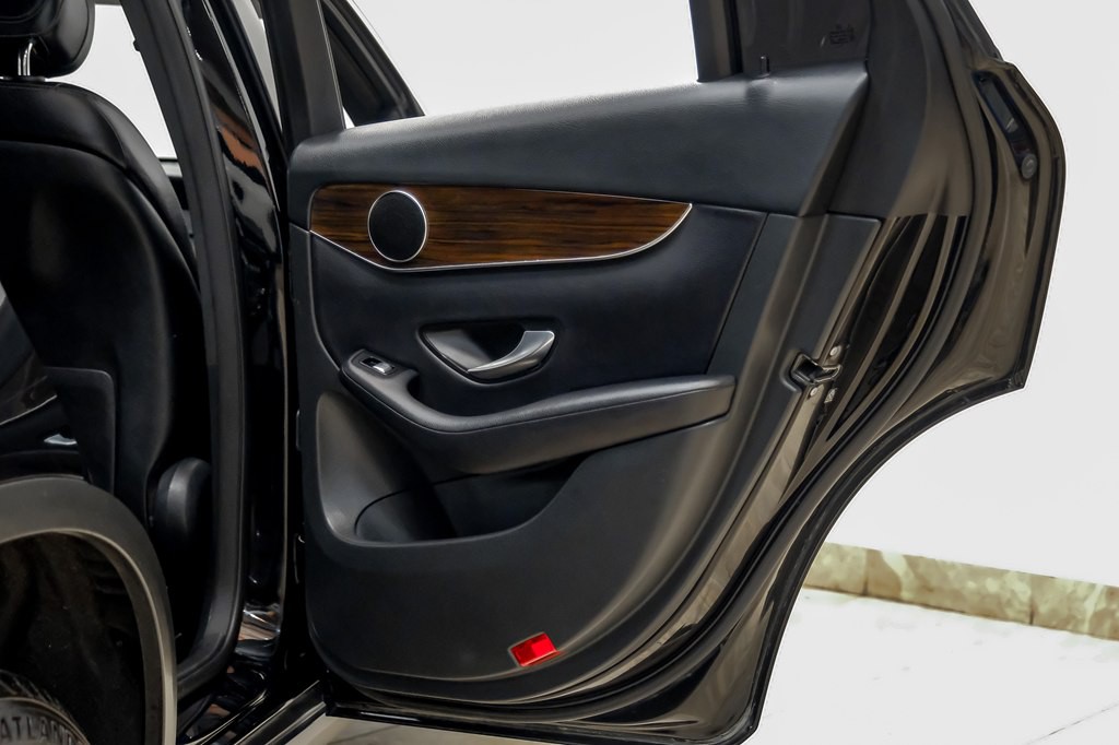 2020 Mercedes-Benz GLC-Class Image 50