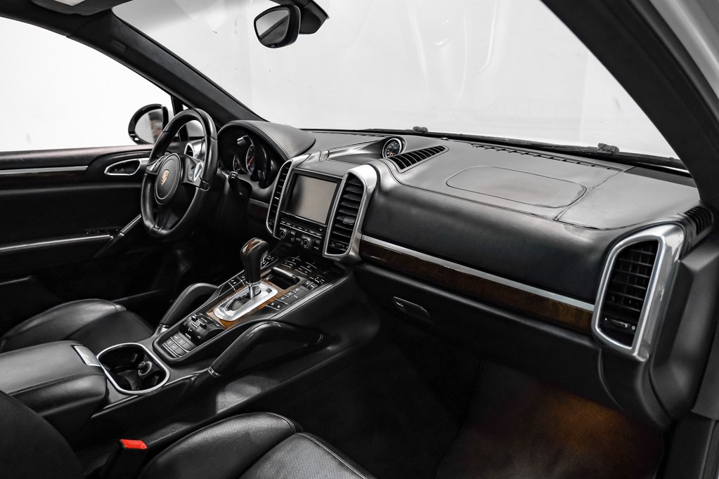 2014 Porsche Cayenne Image 11