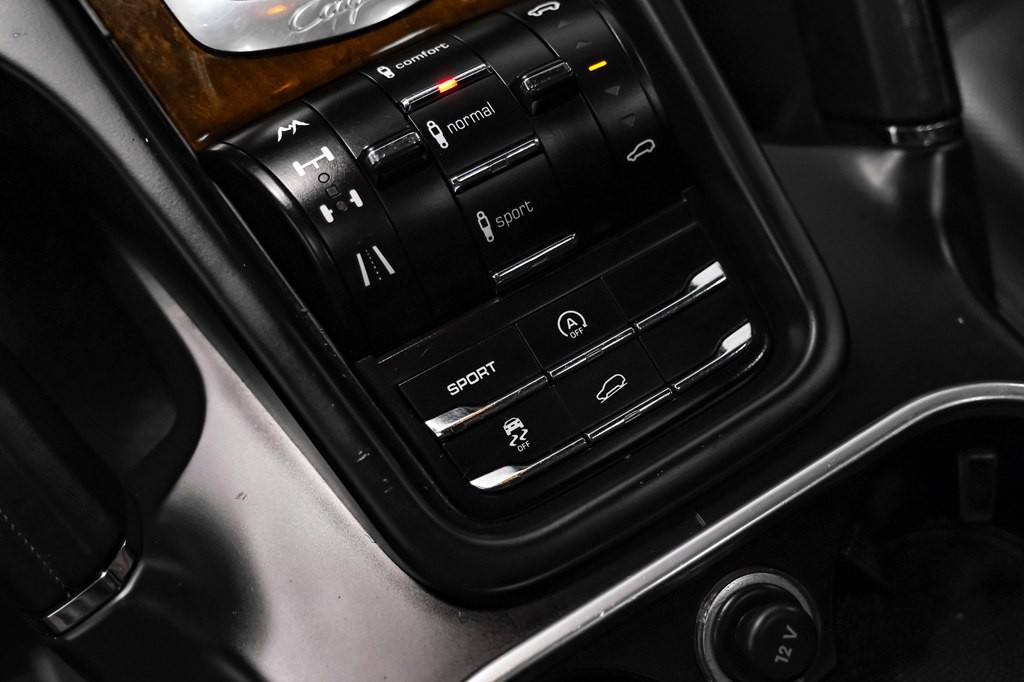 2014 Porsche Cayenne Image 25