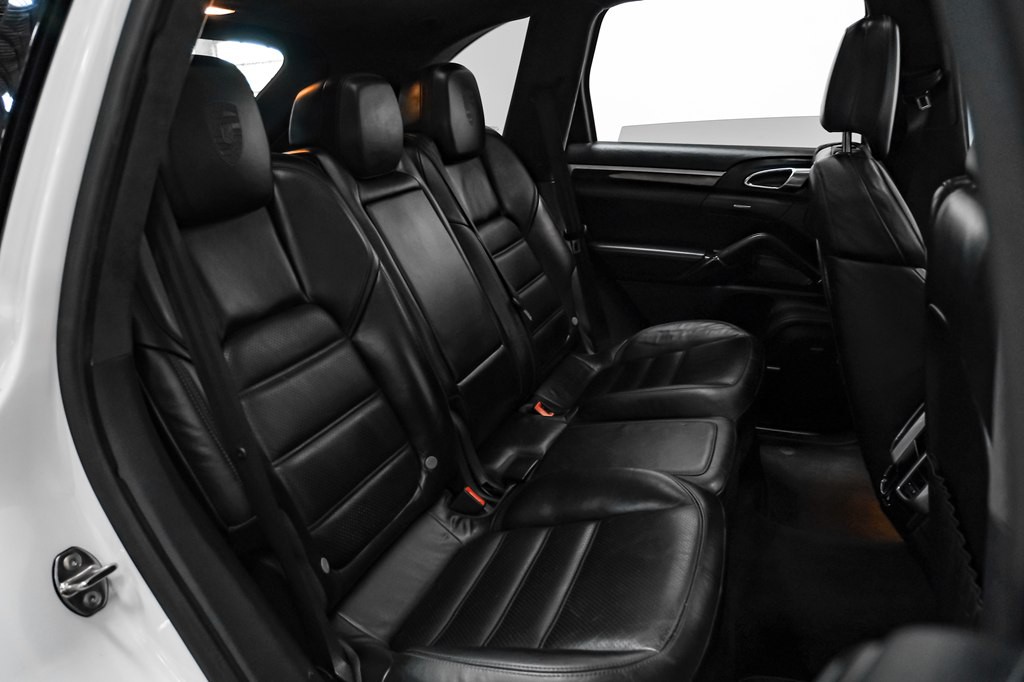 2014 Porsche Cayenne Image 40