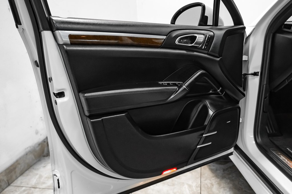 2014 Porsche Cayenne Image 45