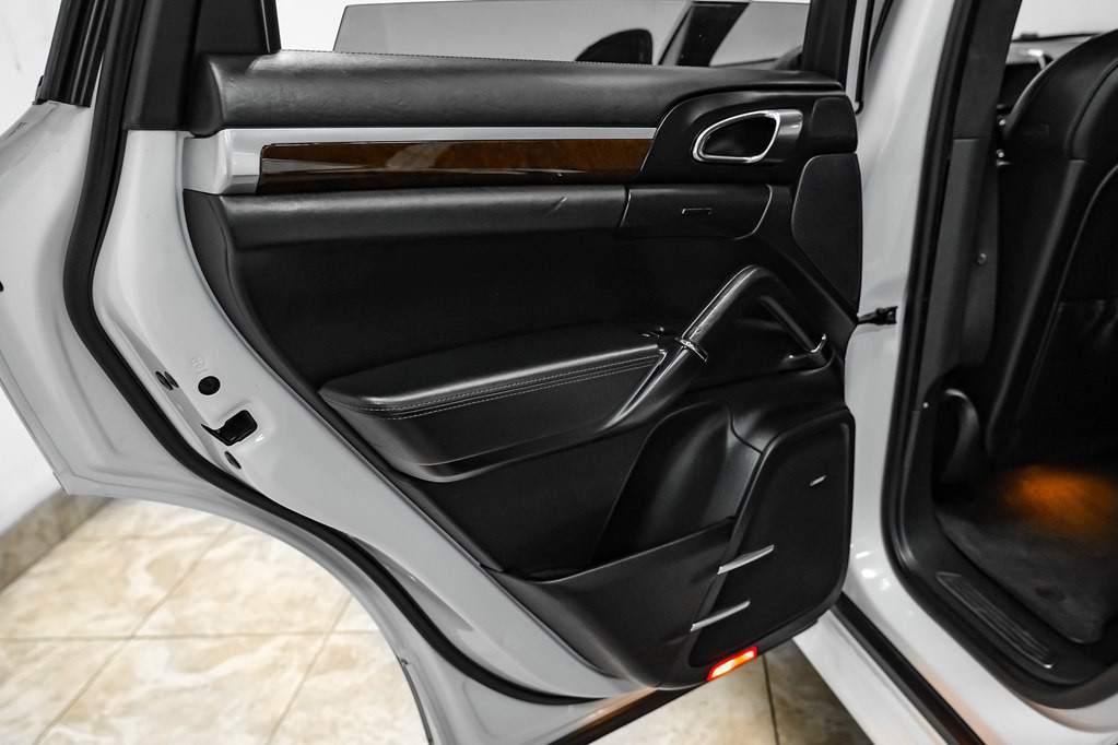 2014 Porsche Cayenne Image 49