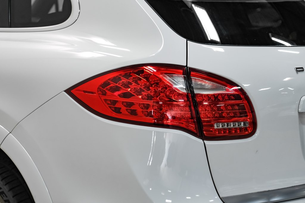 2014 Porsche Cayenne Image 52