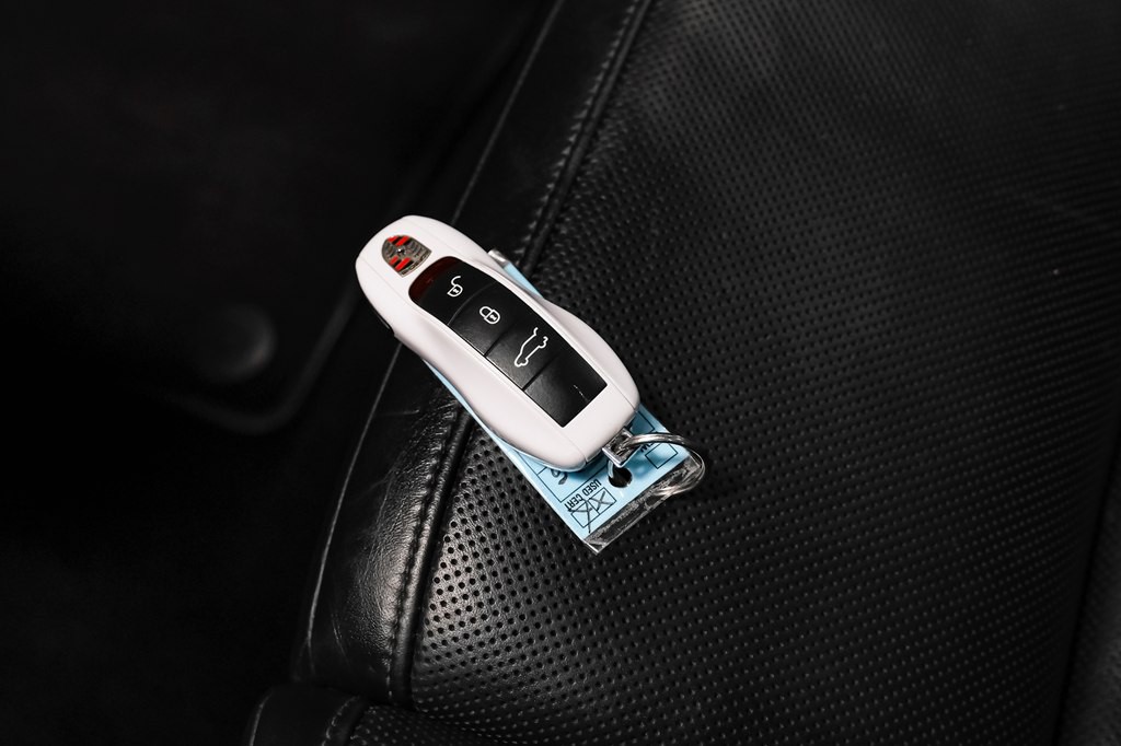 2014 Porsche Cayenne Image 65