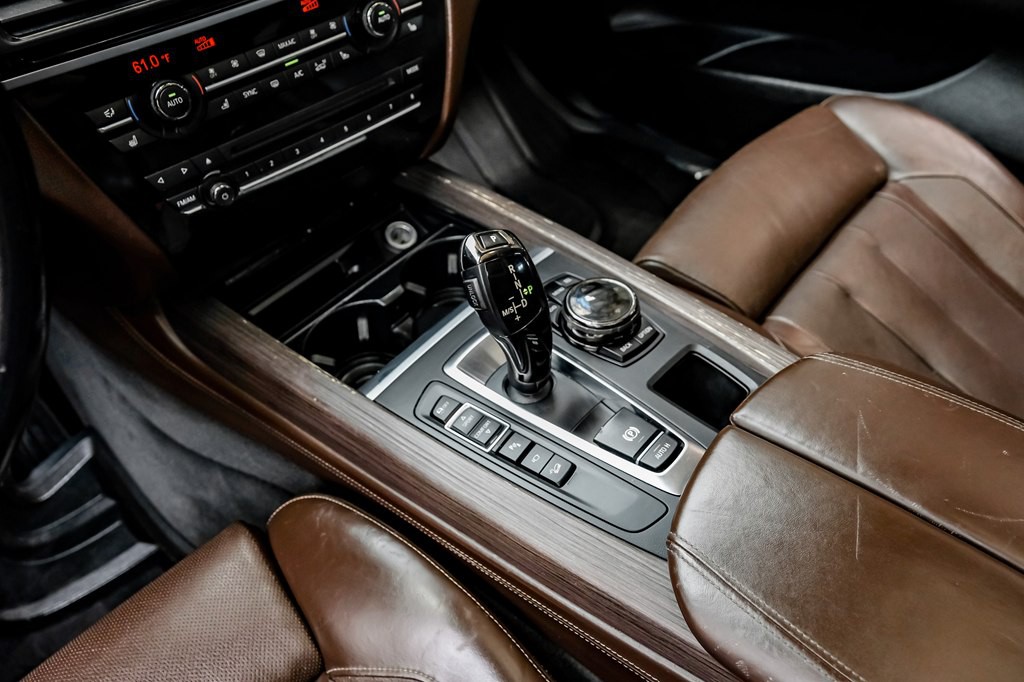 2015 BMW X5 Image 16