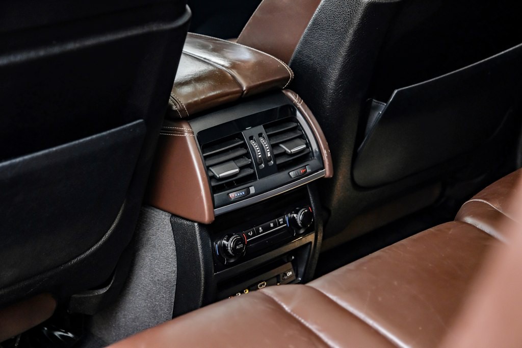 2015 BMW X5 Image 32