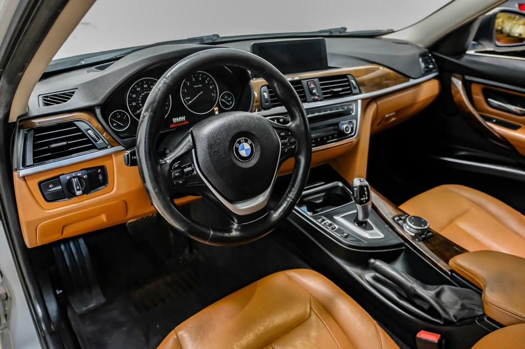 2015 BMW 3 Series Image 3