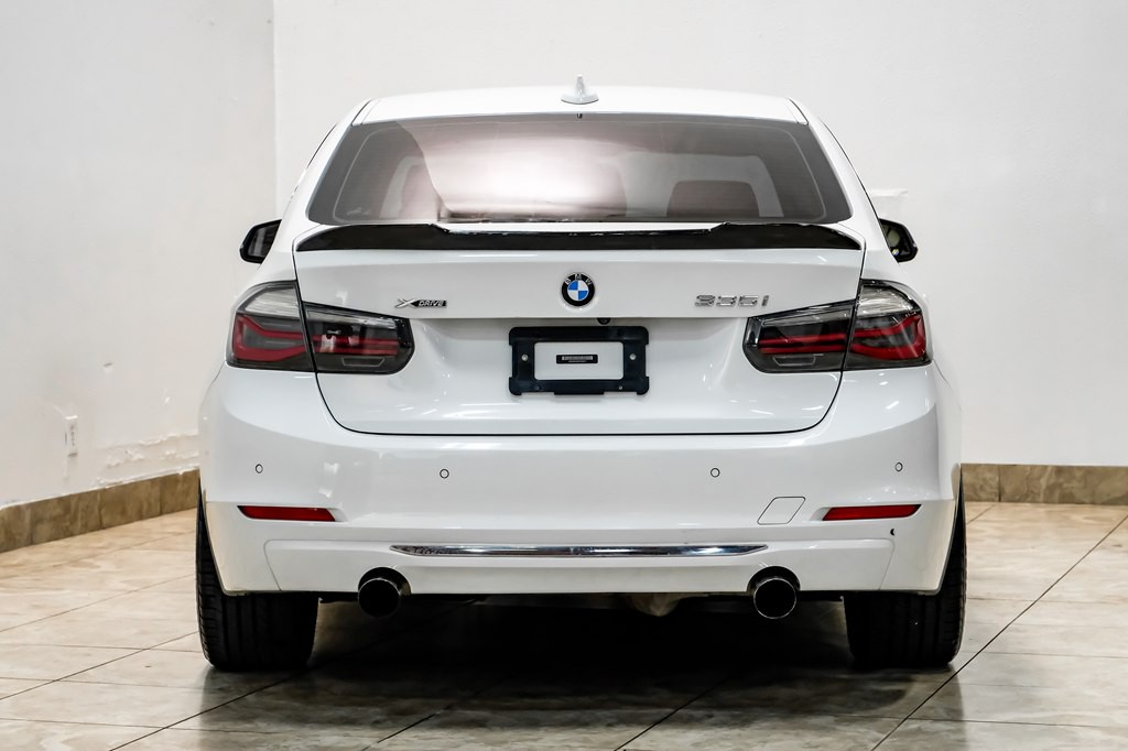 2015 BMW 3 Series Image 9