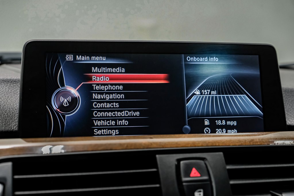 2015 BMW 3 Series Image 27