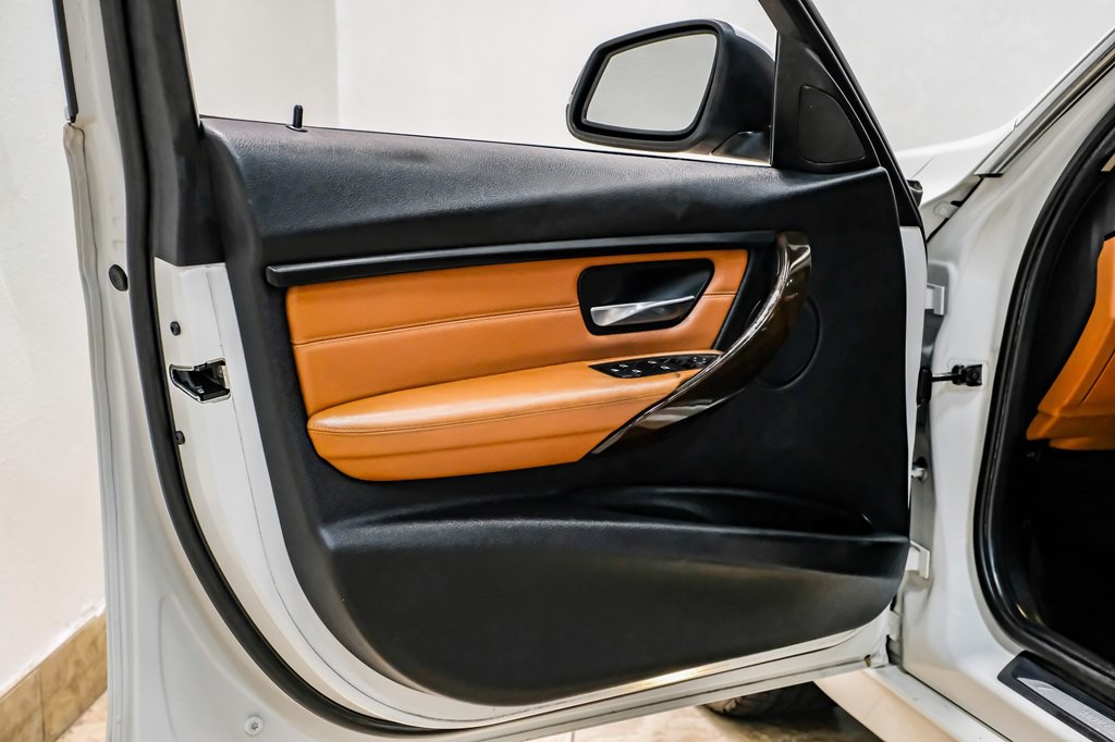 2015 BMW 3 Series Image 39