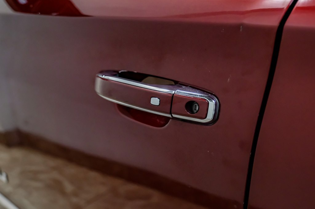 2020 GMC Yukon Image 36