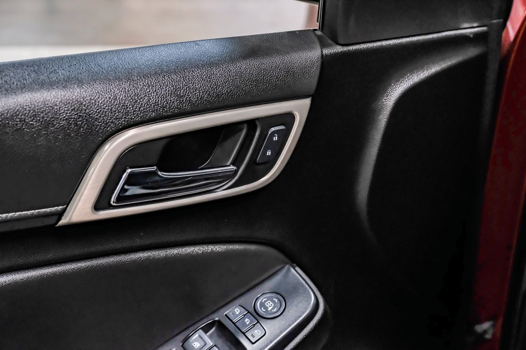 2020 GMC Yukon Image 38