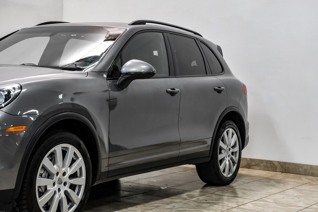 2016 Porsche Cayenne Image 9