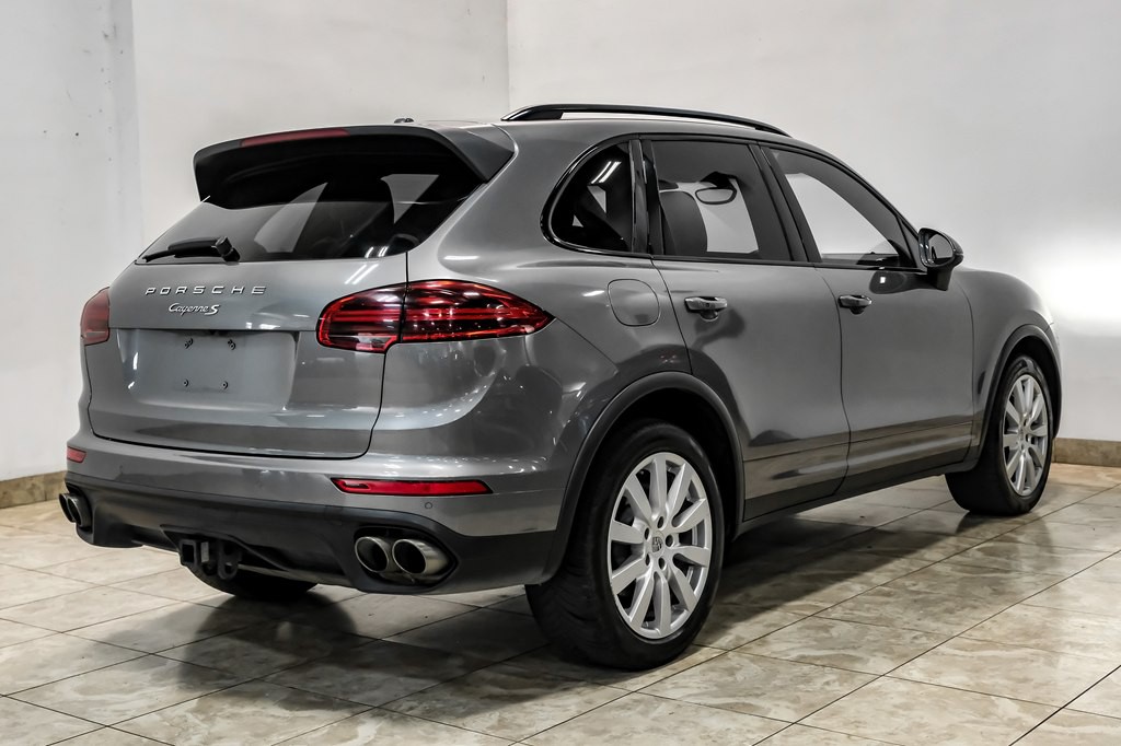 2016 Porsche Cayenne Image 10