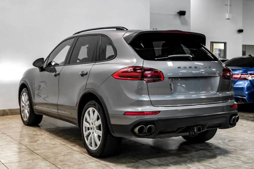 2016 Porsche Cayenne Image 12