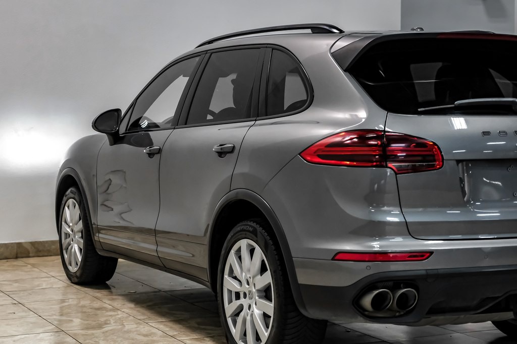2016 Porsche Cayenne Image 13