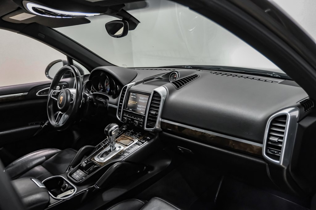 2016 Porsche Cayenne Image 15