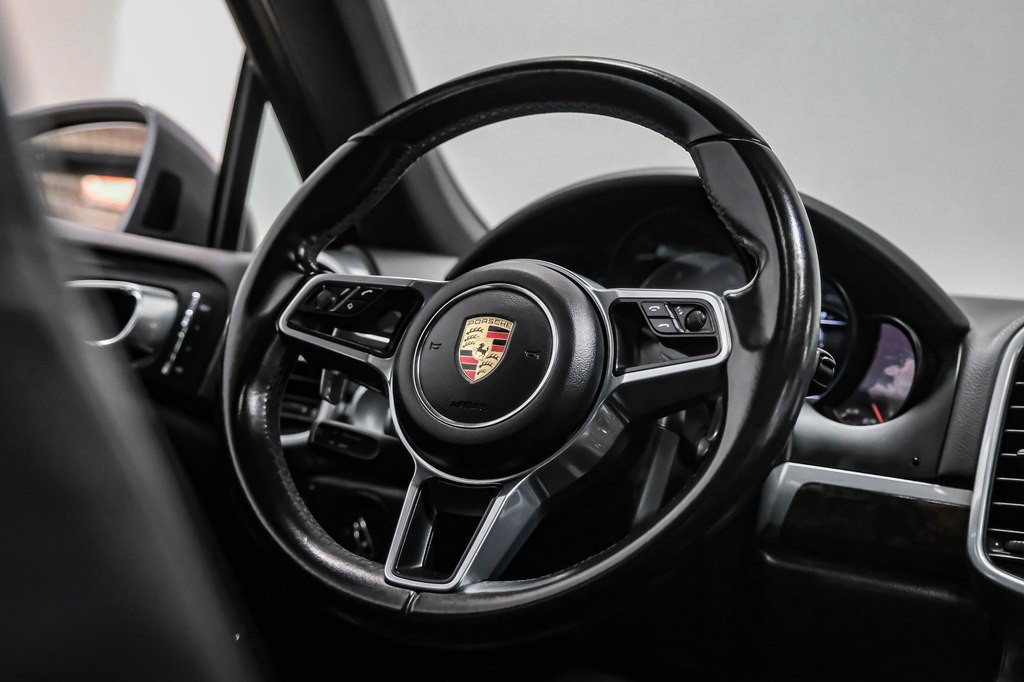 2016 Porsche Cayenne Image 18