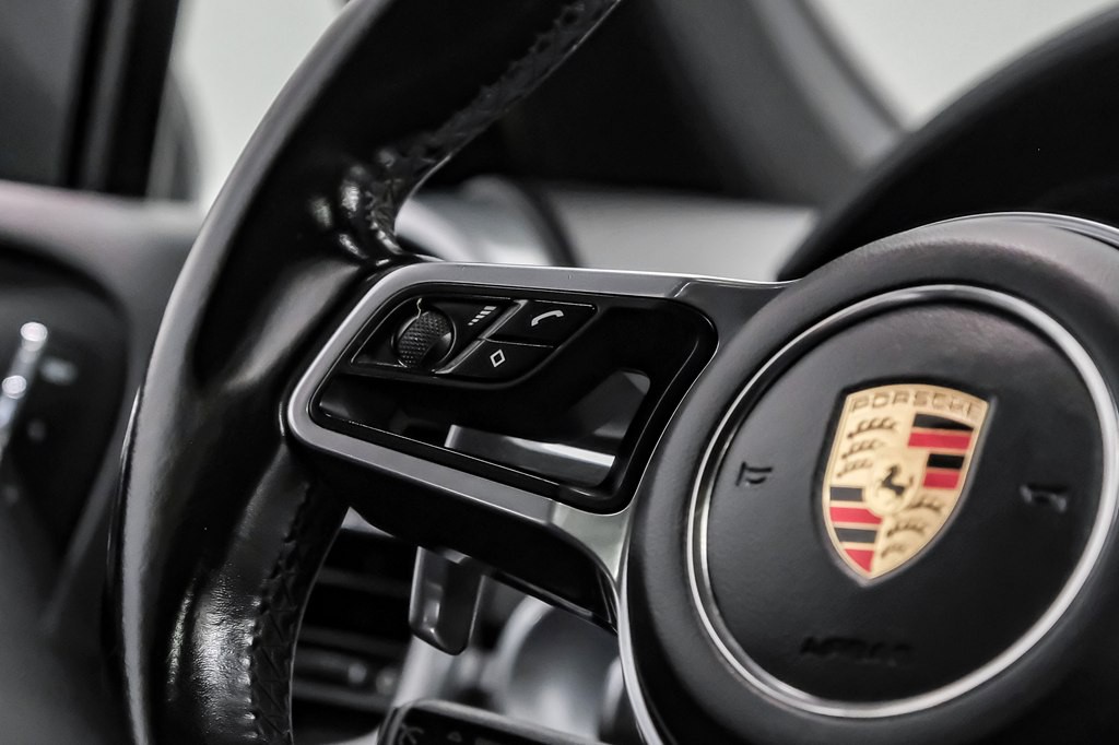 2016 Porsche Cayenne Image 19