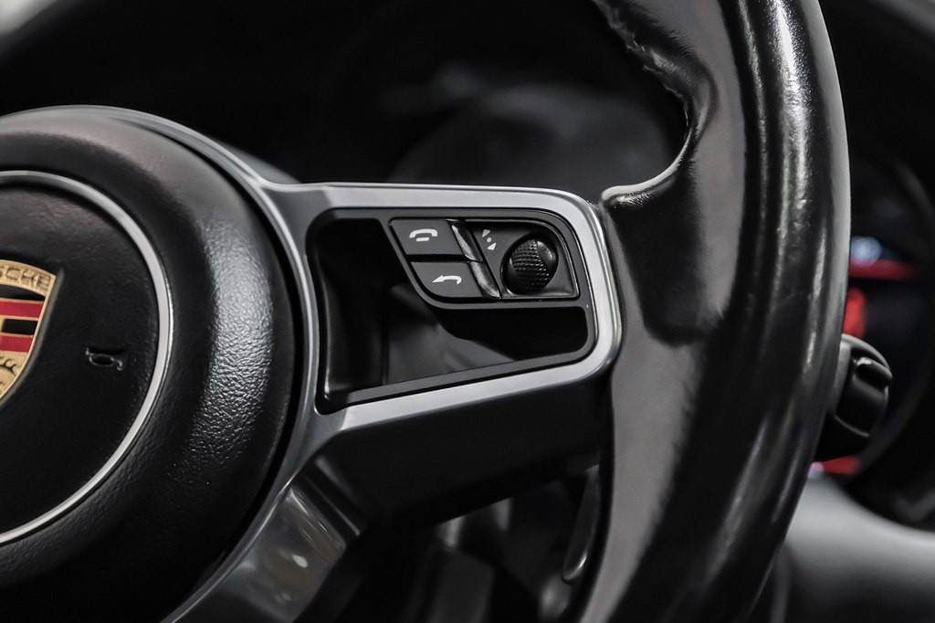 2016 Porsche Cayenne Image 20