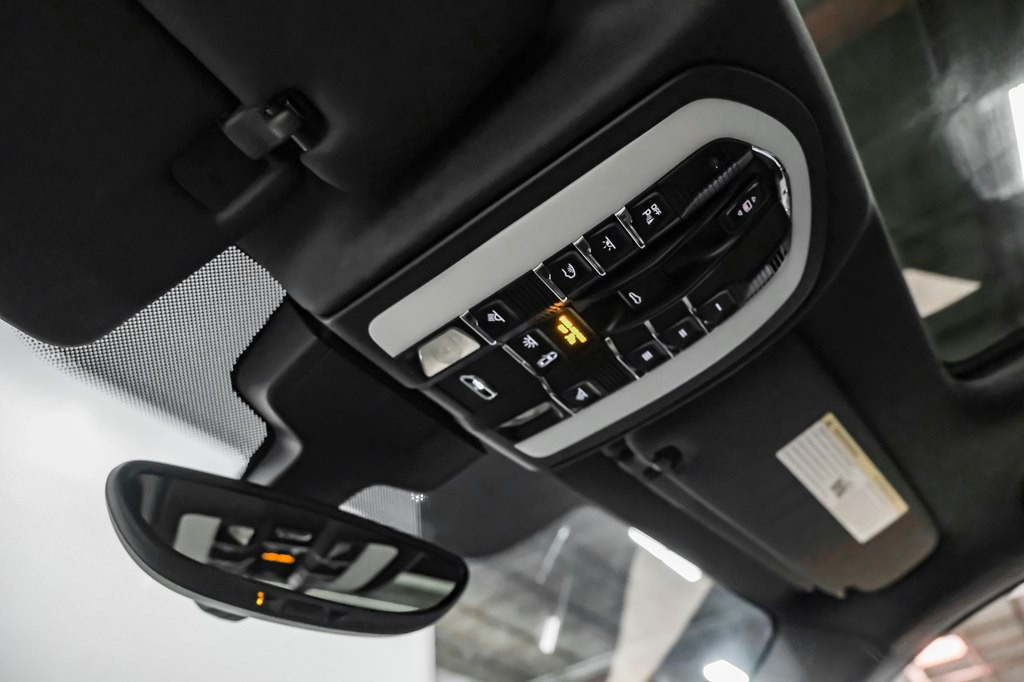 2016 Porsche Cayenne Image 29
