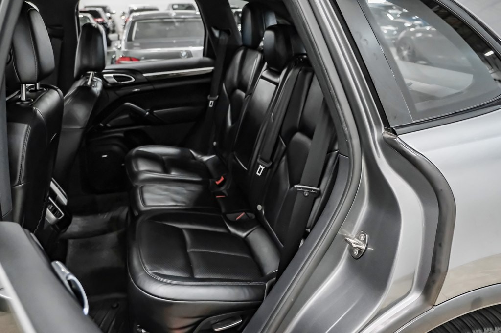 2016 Porsche Cayenne Image 36