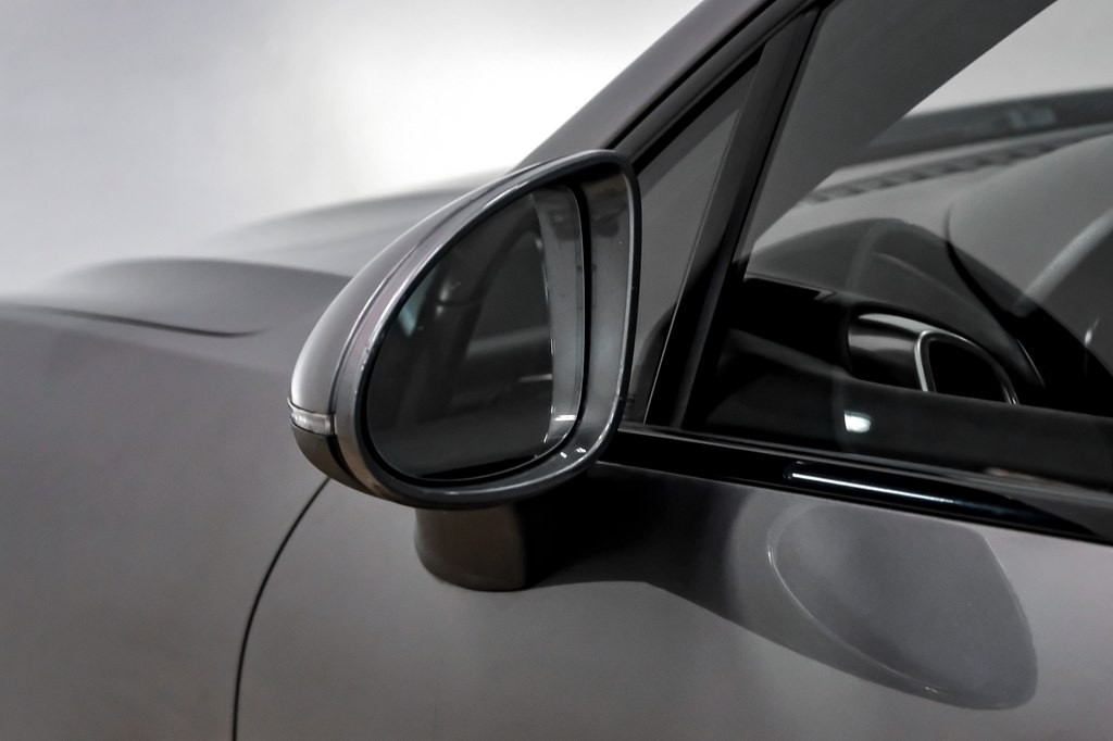 2016 Porsche Cayenne Image 37
