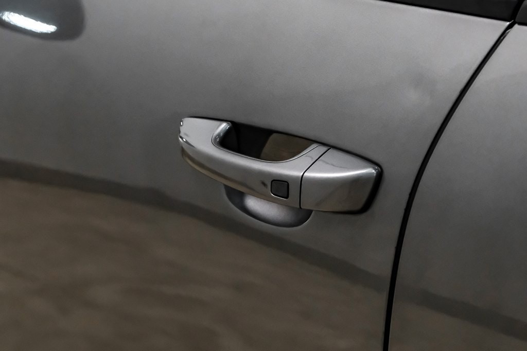 2016 Porsche Cayenne Image 38