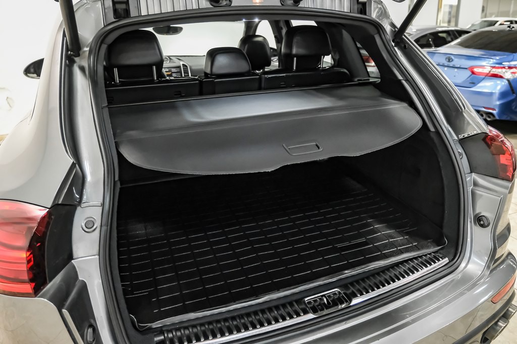 2016 Porsche Cayenne Image 47