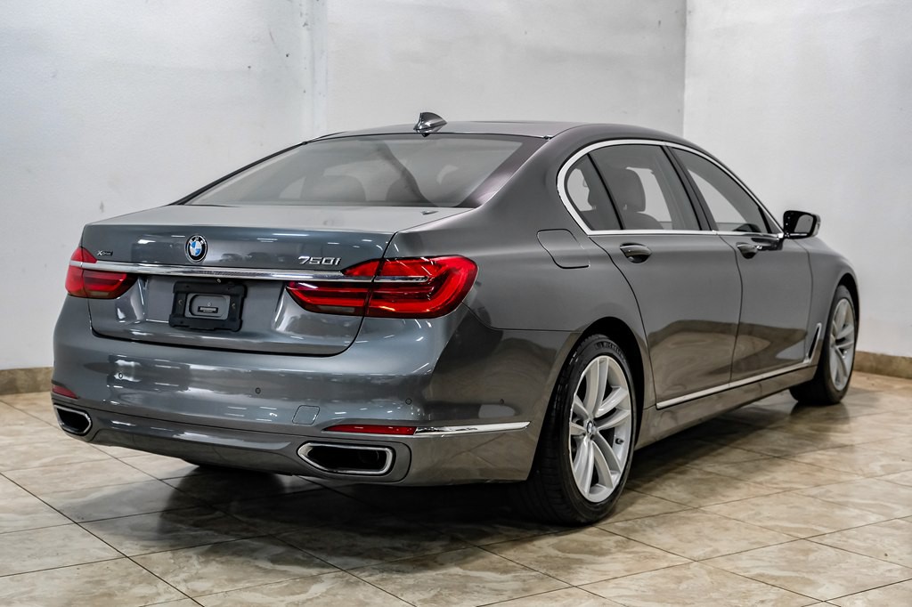 2016 BMW 7 Series Image 8
