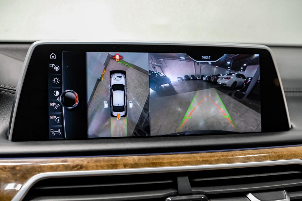 2016 BMW 7 Series Image 21