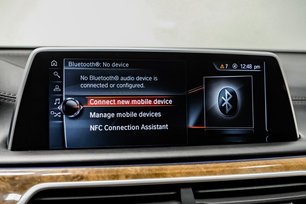 2016 BMW 7 Series Image 25
